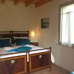 L'Isolo B&B E Case Vacanza Bed & Breakfast Monzambano