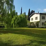 L'Isolo B&B E Case Vacanza 4*