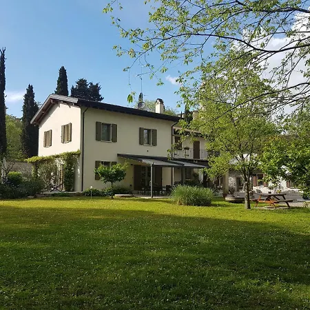 L'Isolo B&B E Case Vacanza Monzambano