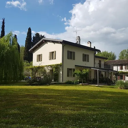 Nocleg ze śniadaniem L'isolo E Monzambano