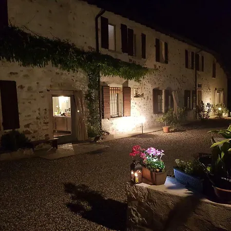 L'isolo E Panzió 4*